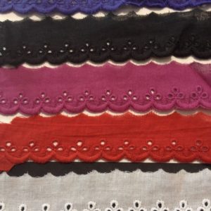 Tira bordada algodon 13.70 mts.Ref:265.719034.01