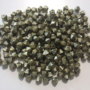 Abalorio piramide 250 gm. Ref: 265451611011