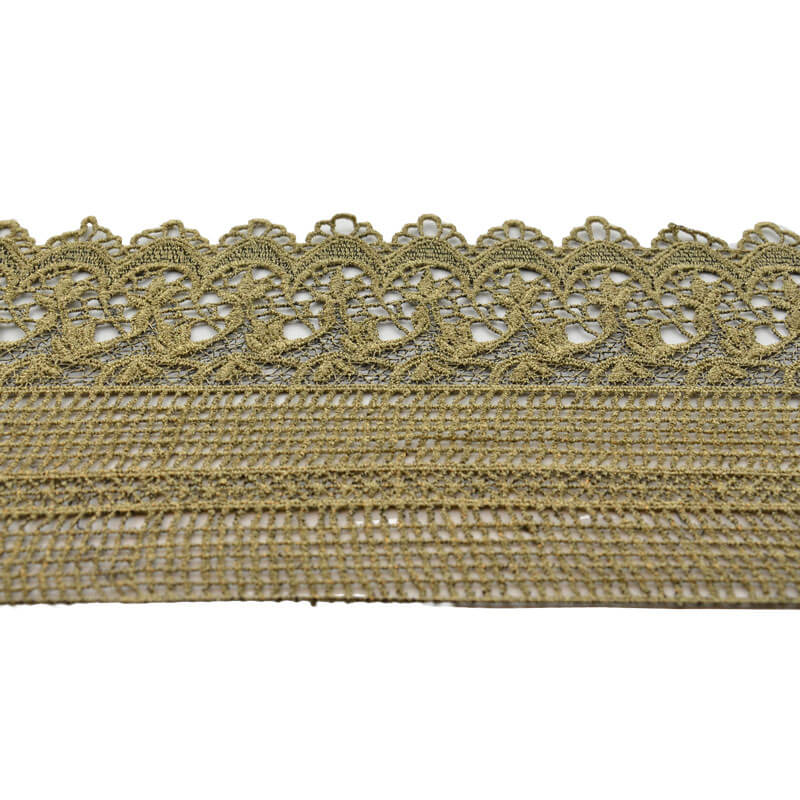 puntilla ancha con diseño ornamental