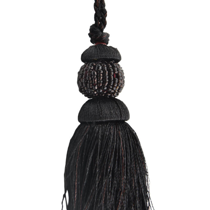 Borla negra con flecos y detalles en cristal