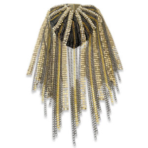 Hombrera decorativa con caída de cadenas largas