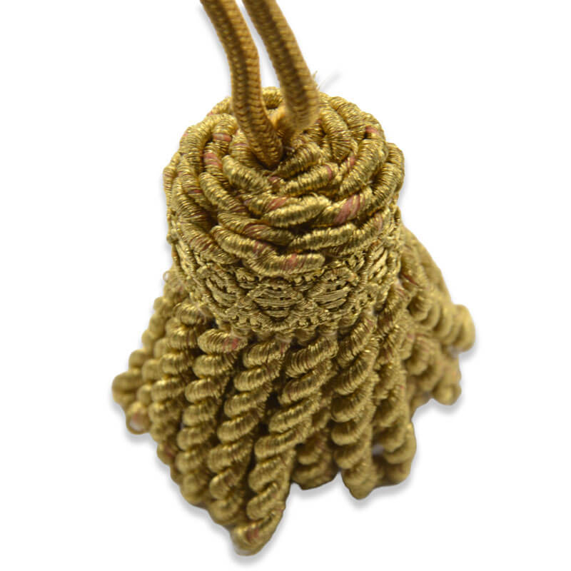 Borla de hilo metalizado oro de 15 cm