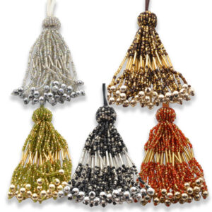 Borla múltiples colores y opciones con pedrería y bolas metálicas de 9 cm