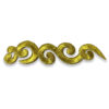 Detalle de aplique bordado en relieve en tono oro