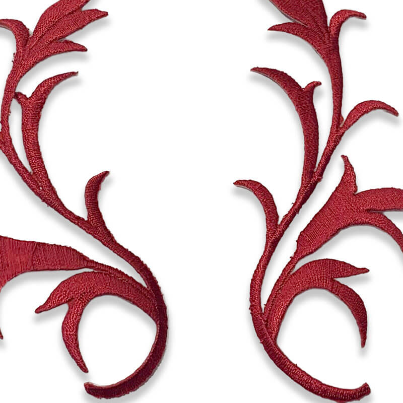 Aplique bordado granate en pareja de 11 cm con forma vegetal