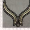 Aplique de cuello con cuentas tubulares y bordado decorativo