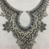 579.1352-cuello-bordado-pedreria-30cm-pasamaneria Aplique de cuello con cristales y cuentas brillantes