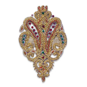 Aplique bordado multicolor con pedrería y canutillo