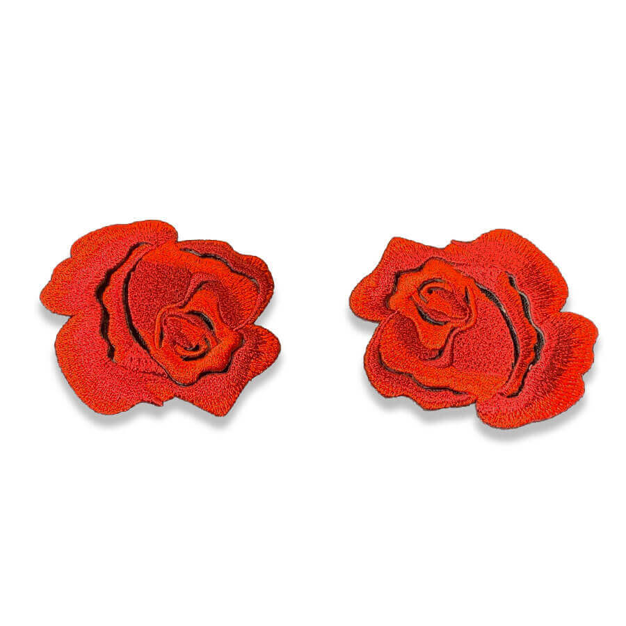 357.0686-parche-bordado-flor-roja-8cm (1) Parche floral rojo para personalizar prendas.